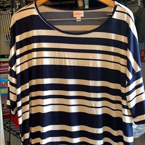 LuLaRoe Irma size XL